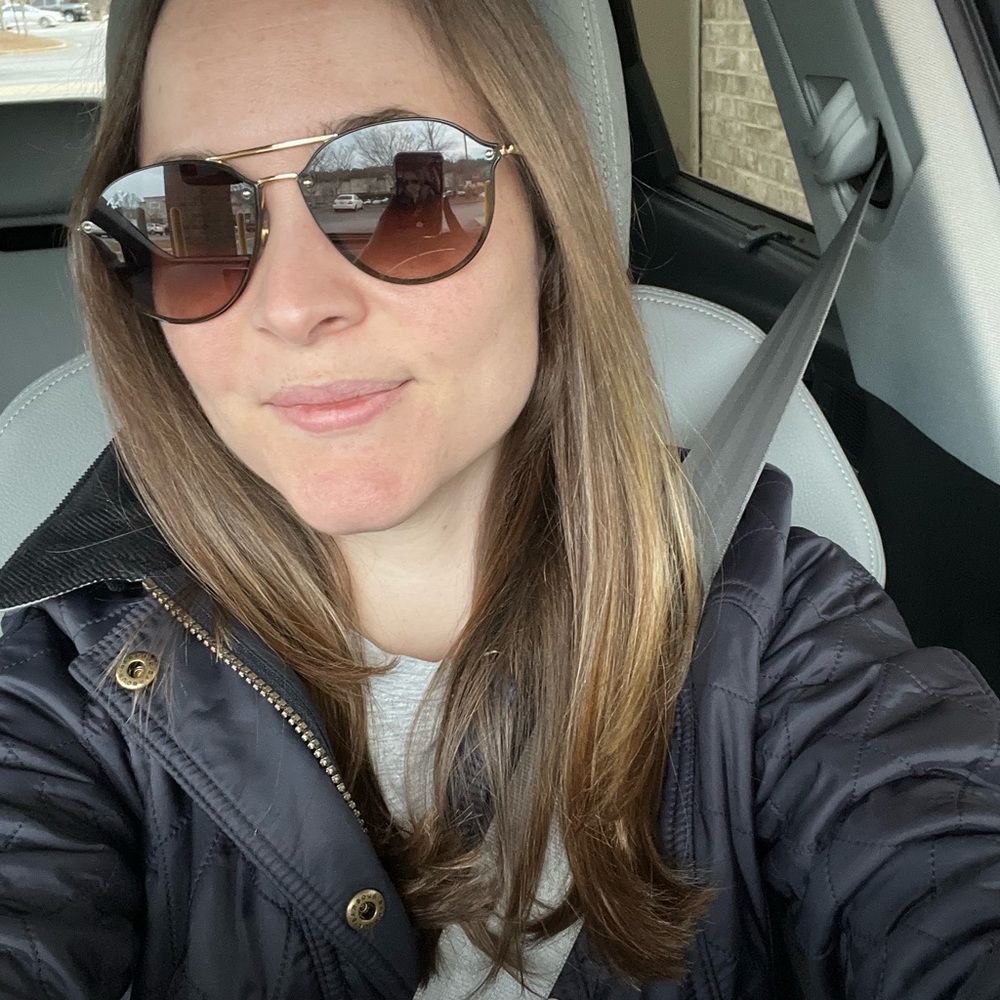 Meet your Posher, Carolyn
